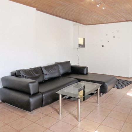 Gorgeous Apartment In Lahnstein With Kitchen Luaran gambar