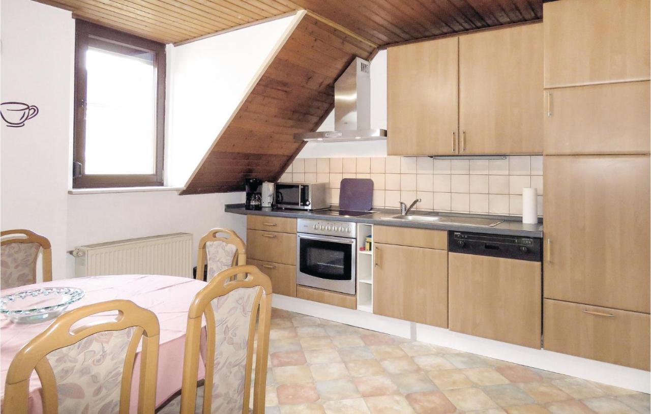Gorgeous Apartment In Lahnstein With Kitchen Luaran gambar